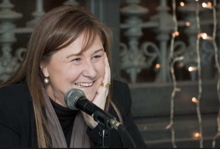 Rosa Jové, libro la escuela más feliz