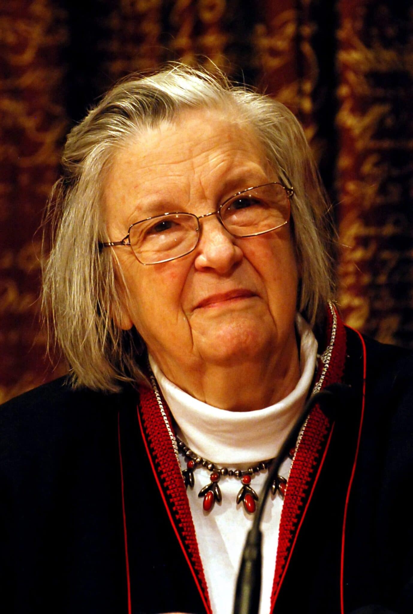 Elinor Ostrom Mujeres Premios Nobel