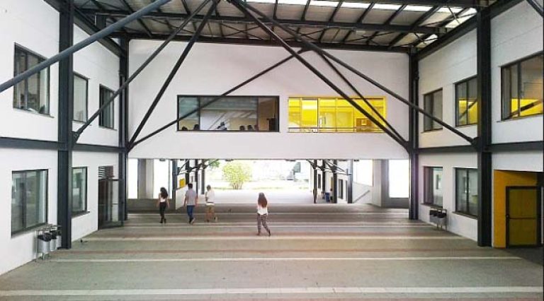 Escola Publica de Carcavelos: educación en Portugal