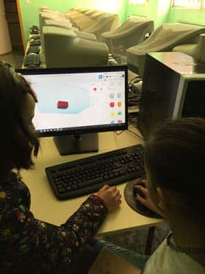 Una Experiencia Educativa En '3D'