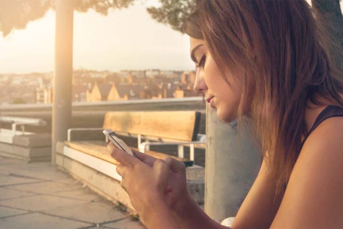 Estas son las aplicaciones que nunca debe tener un adolescente en su móvil Aplicaciones no recomendadas para niños