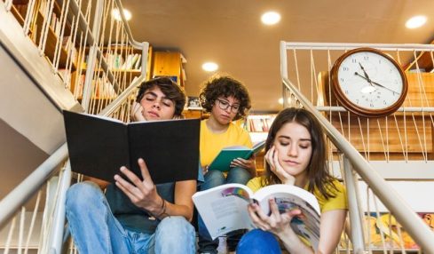 Atención de los niños en clase