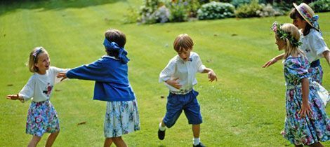 Gallinita ciega, juegos clásicos infantiles