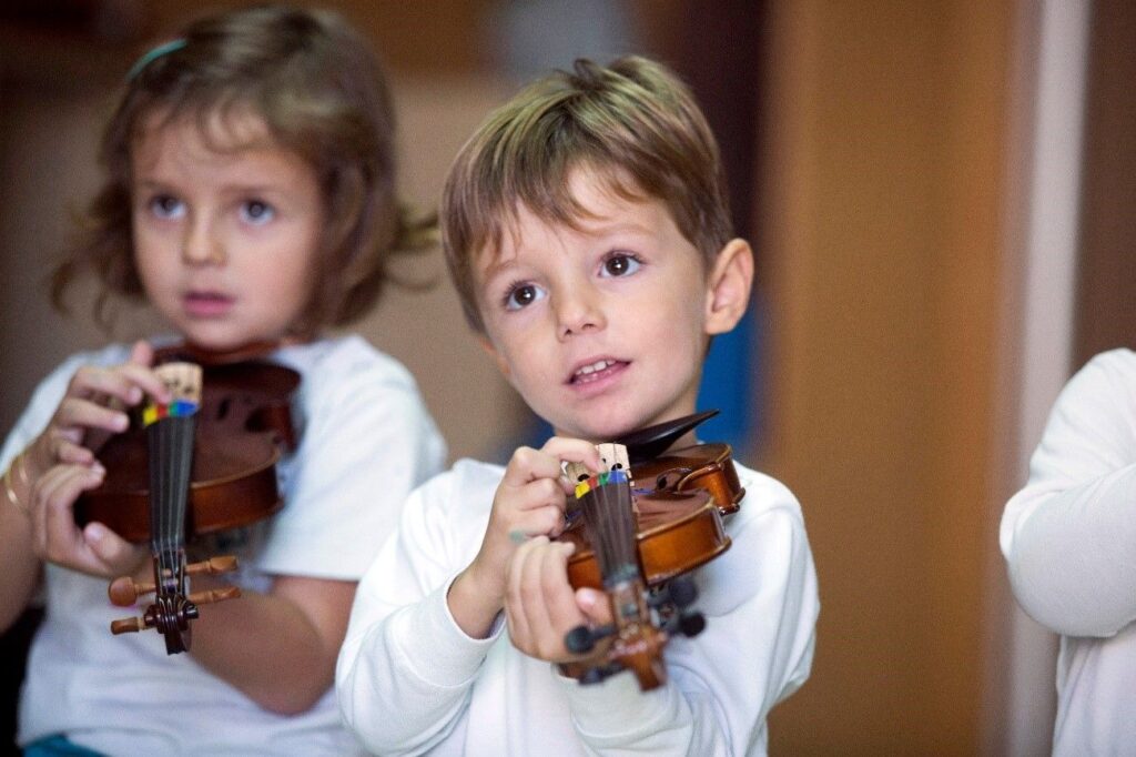 Creatividad para transformar la educación violin