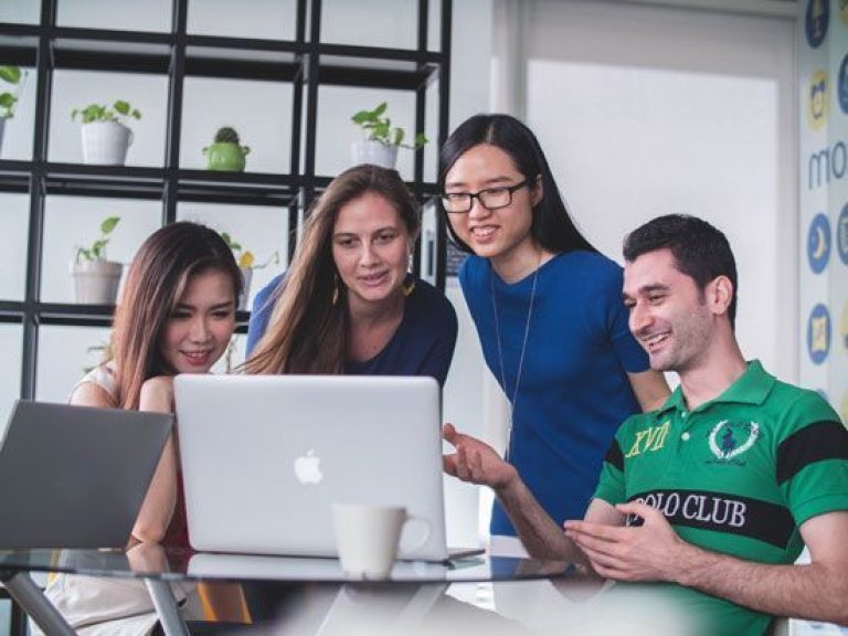 Universidad apuesta por la formación online