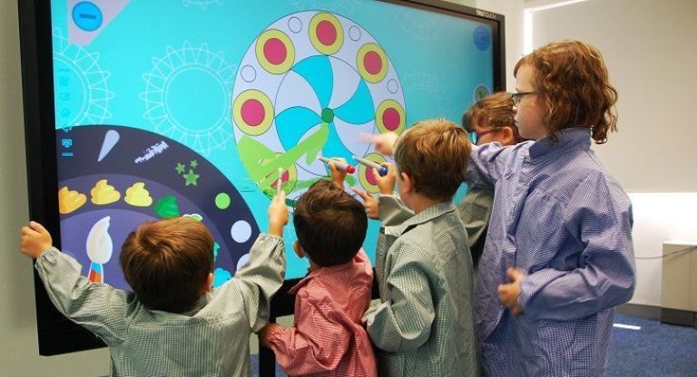 Pantallas interactivas de Newline Interactive