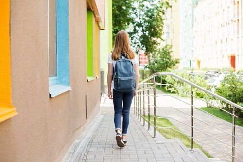 estudiante que abandona la escuela