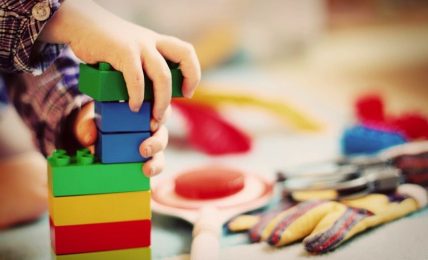 Jugar contribuye al desarrollo infantil