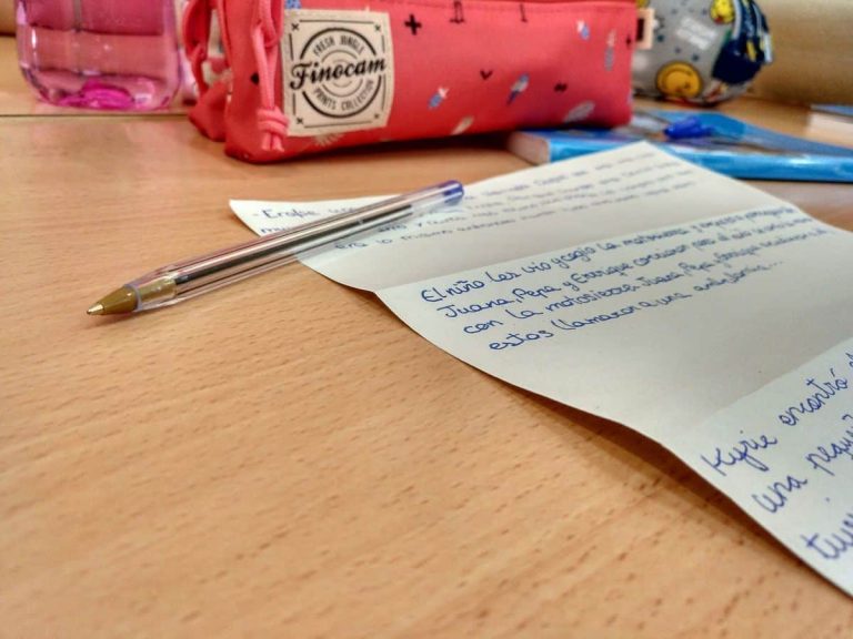 Ejercicio de escritura creativa con alumnos de Primaria