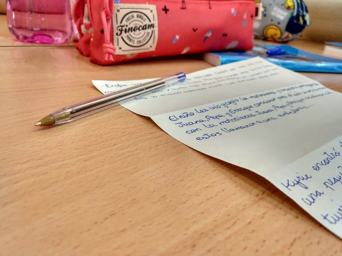 Ejercicio de escritura creativa con alumnos de Primaria