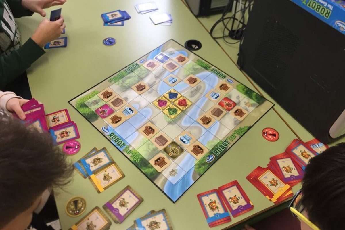 Aprendiendo a programar con juegos de mesa programar con juegos de mesa