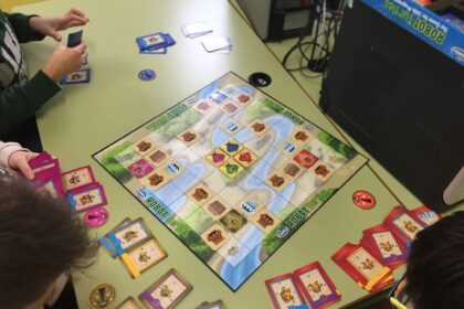 programar con juegos de mesa