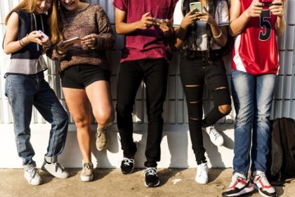 teléfono móvil entre los más jóvenes