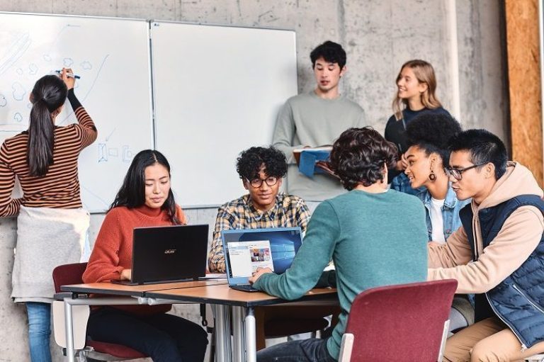 Programa 'Alumno 4.0' de Microsoft y ESIC