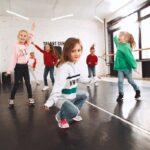 bailar en clase para trabajar la expresión corporal