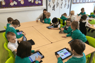 integrar móviles y tabletas en clase