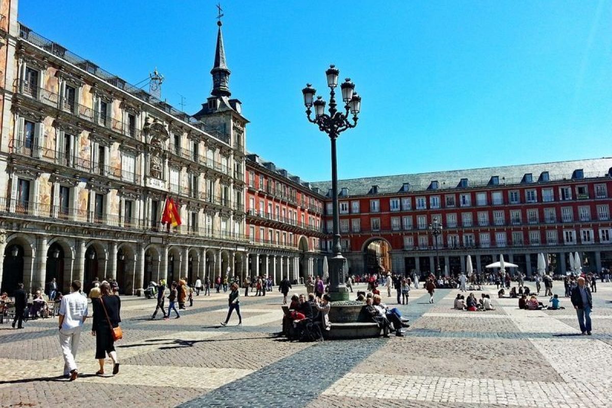 ¡Nos vamos de safari literario por Madrid! Plaza Mayor Madrid