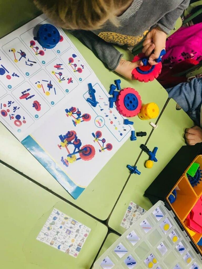 Broks programación con juegos de construcción