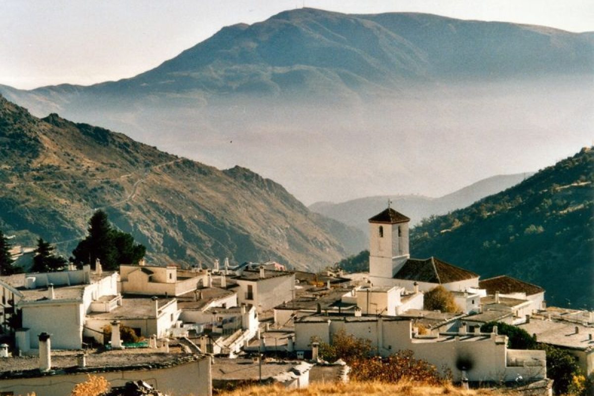 25 pueblos históricos con mucha cultura para visitar en familia Capileira