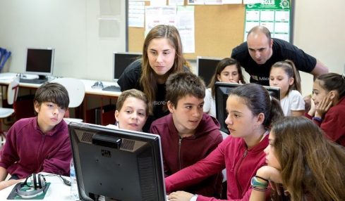 Fomentar El Interés De Las Niñas Por Las Stem