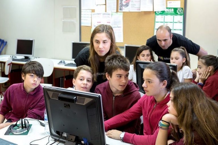 fomentar el interés de las niñas por las STEM