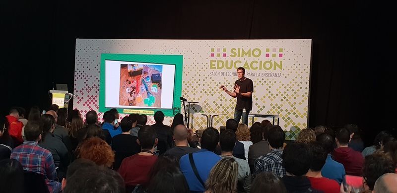 SIMO EDUCACIÓN