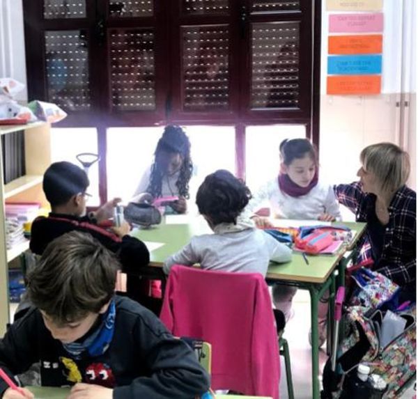 niños en clase