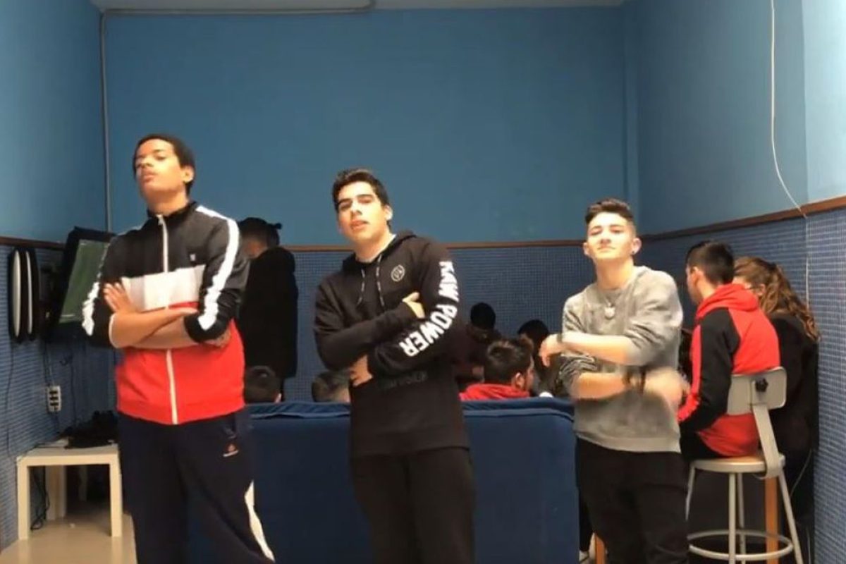 Aprendizaje digital en el aula a golpe de rap cropped Promethean