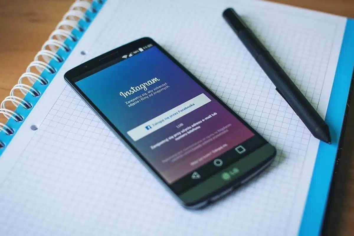 ¿Cómo sacar el máximo partido de Instagram en clase? cropped phone 1235721 1920