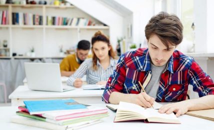 Estudiantes tranquilos