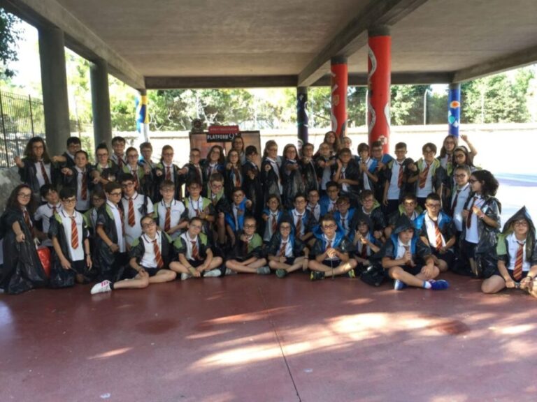 Estudiantes del Colegio Esclavas del Sagrado Corazón de Jesús