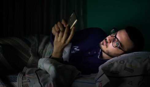 El 97% de los millenials ha sufrido insomnio por culpa del móvil