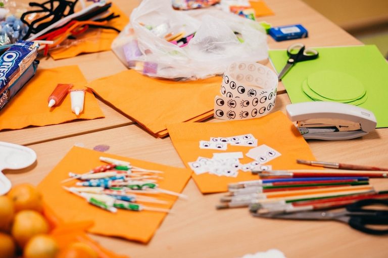 Pupitre de una clase de arte