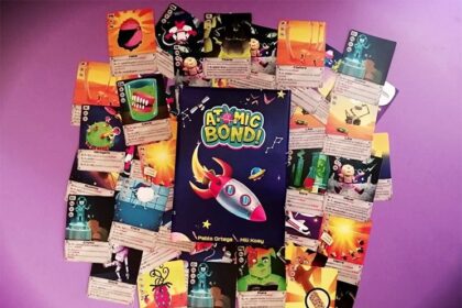 Juego de cartas de química Atomic Bond