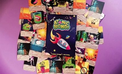 Juego de cartas de química Atomic Bond