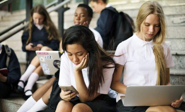 Redes Sociales Adolescentes