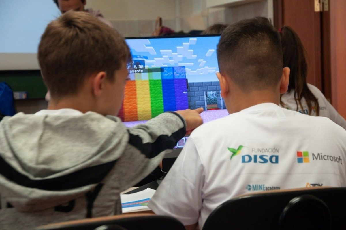 Aprende a utilizar Minecraft en el aula #MinecraftEduDay