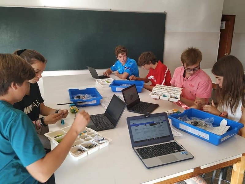 Secundaria En La Semana De Robótica Y Programación