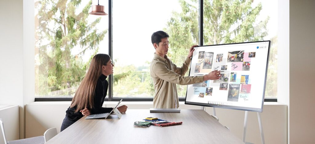 Microsoft  Surface Hub 2S 