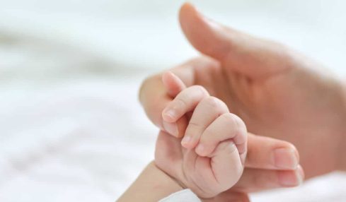 series de tv maternidad y paternidad