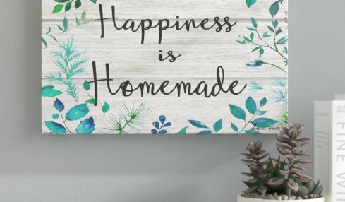 A pesar de los momentos tan complicados que está viviendo la sociedad actualmente, recogemos cinco cortometrajes para apartar los inconvenientes y celebrarlo en familia.