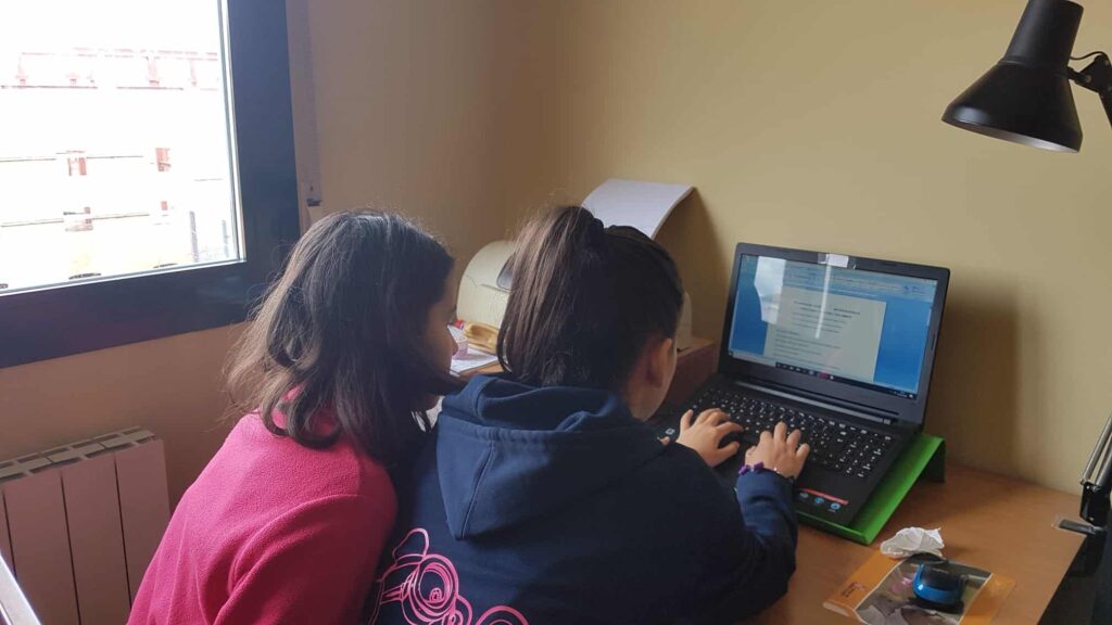 estudiantes confinamiento