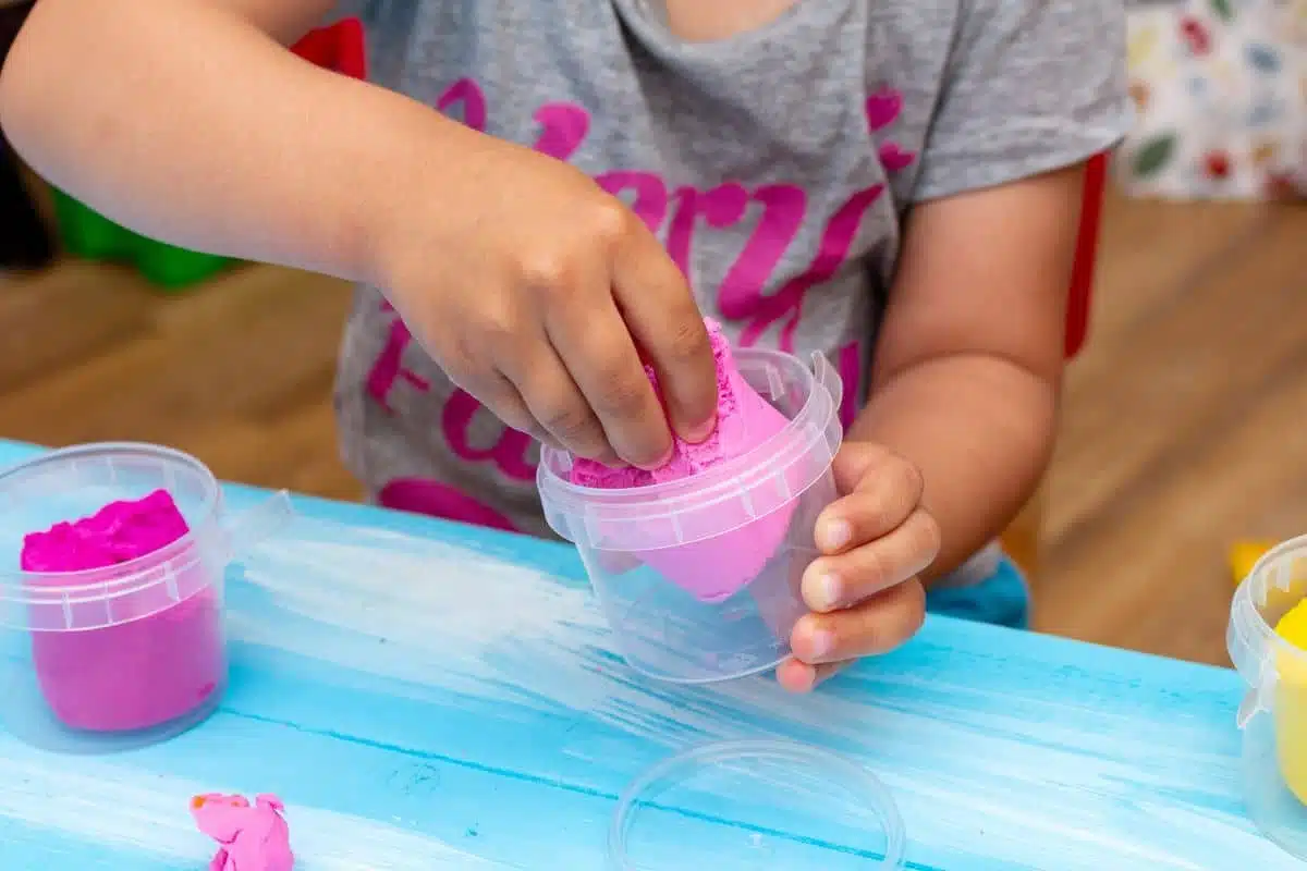 Manualidades con goma elástica para hacer con niños mnualidades