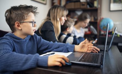 How to set up a remote learning space at home