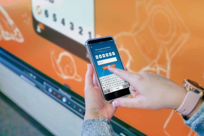 Educación amada aula semipresencial