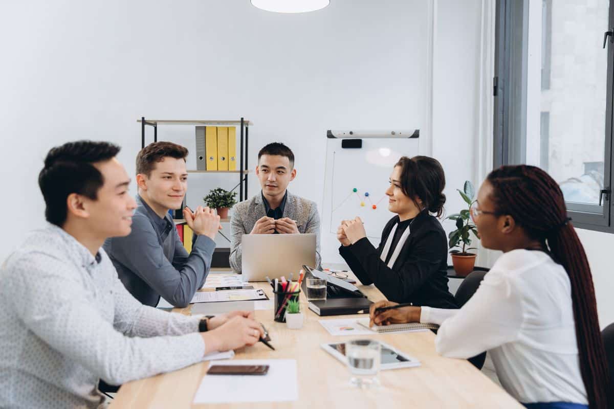 Detalles 70+ claves para liderar equipos última