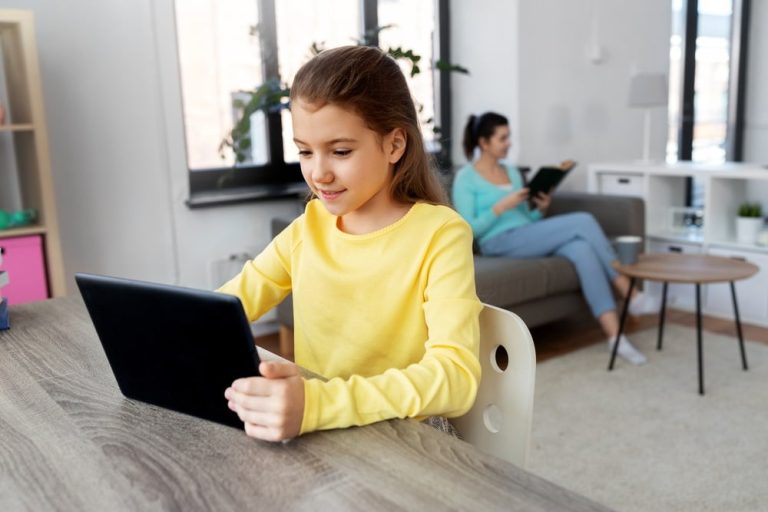 Recursos digitales de aulaPlaneta para la enseñanza presencial, semipresencial y online