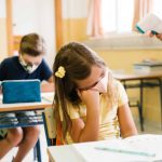 consecuencias de llevar niños enfermos al cole