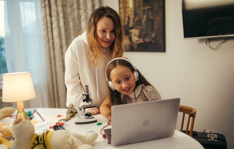 Allright, escuela online para aprender inglés desde los cuatro años