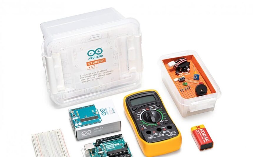 ¡Recibe gratis un Arduino Student kit y accede a webinars formativos!